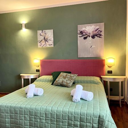 קאפרינו ורונזה Welcome Traveller Frida'S Rooms מראה חיצוני תמונה