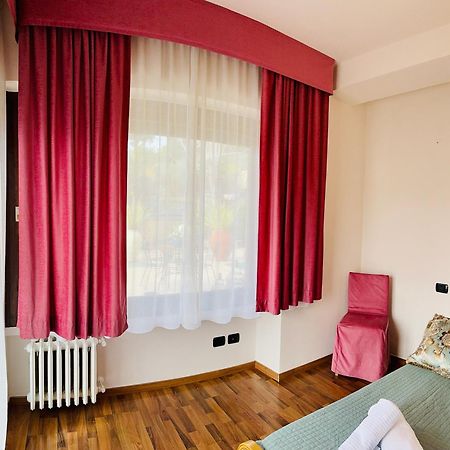 קאפרינו ורונזה Welcome Traveller Frida'S Rooms מראה חיצוני תמונה