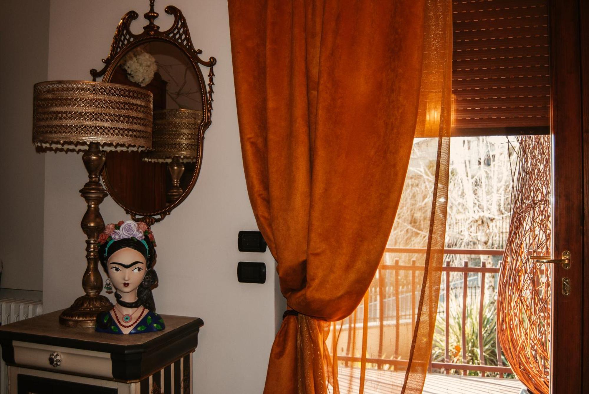 קאפרינו ורונזה Welcome Traveller Frida'S Rooms מראה חיצוני תמונה