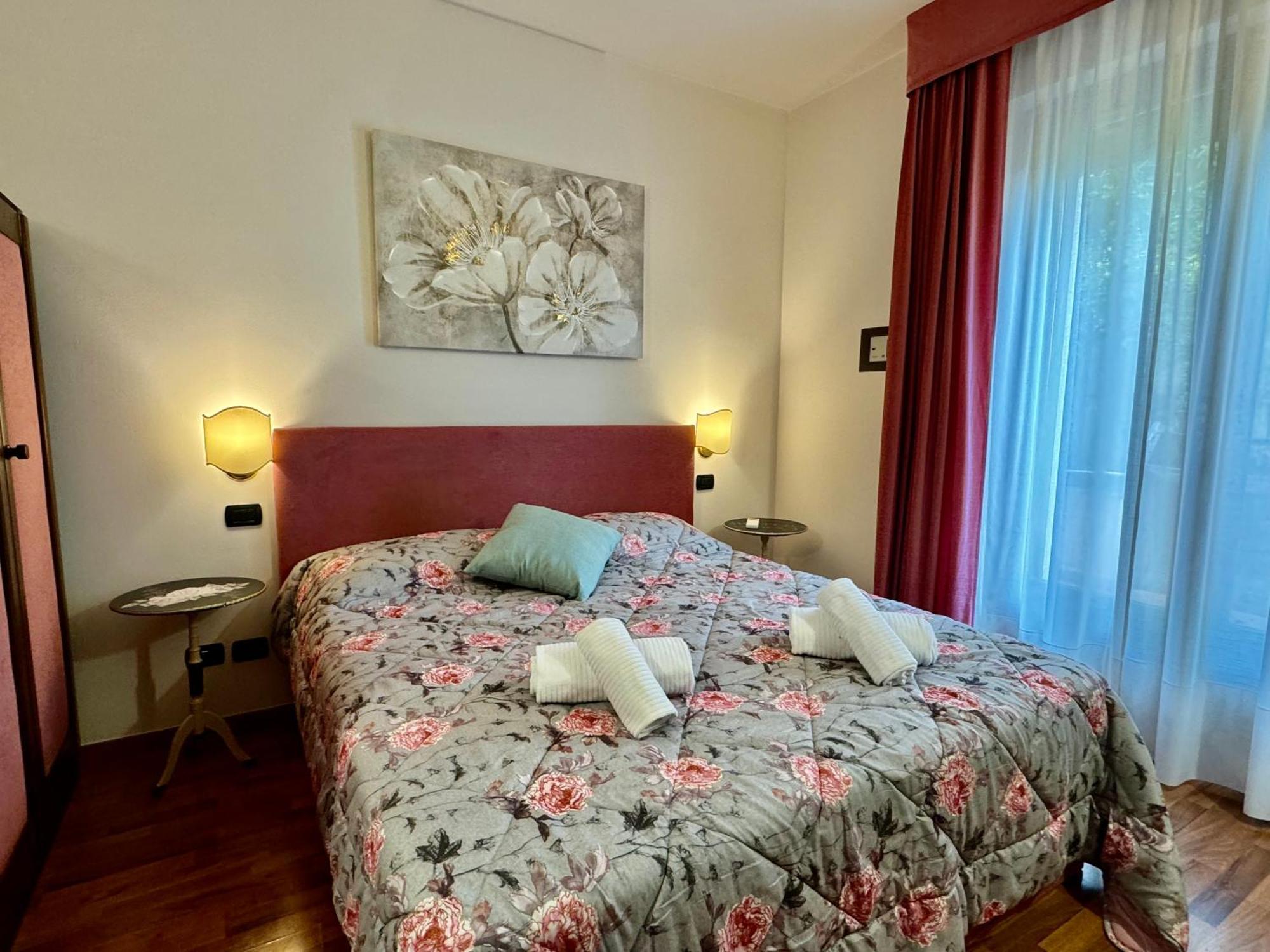 קאפרינו ורונזה Welcome Traveller Frida'S Rooms מראה חיצוני תמונה