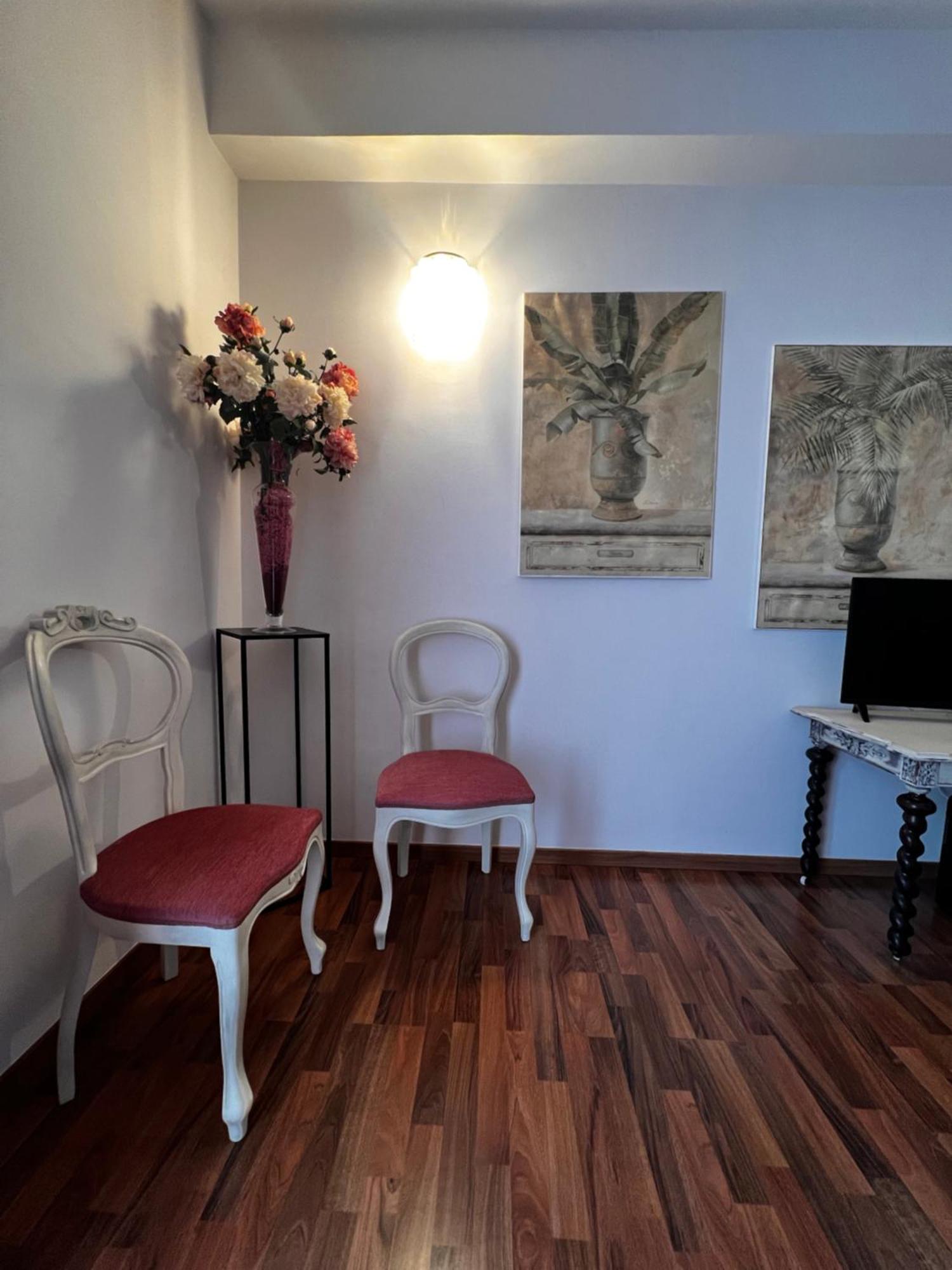 קאפרינו ורונזה Welcome Traveller Frida'S Rooms מראה חיצוני תמונה