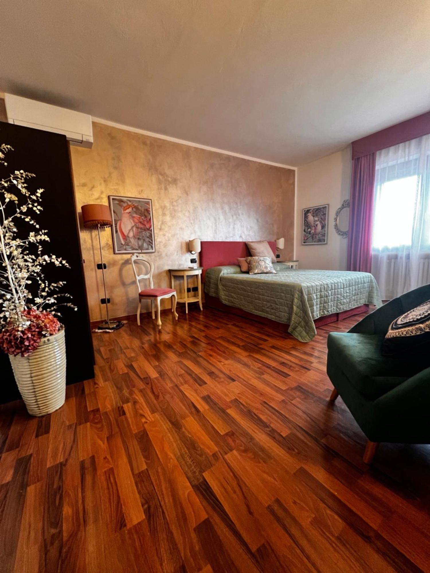 קאפרינו ורונזה Welcome Traveller Frida'S Rooms מראה חיצוני תמונה